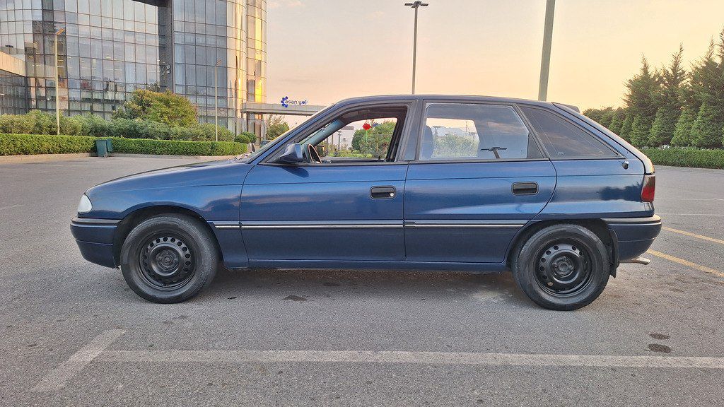 Opel Astra, 1.6 L, 1994 il, 665 000 km — Avtomobillər, Şəki (3)