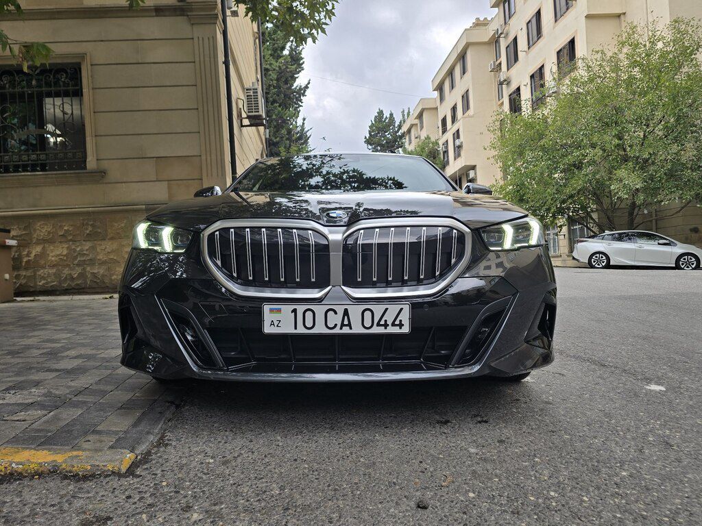 BMW 530, 2.0 L, 2025 il, 12 700 km 10-CA-044 — Avtomobillər, Bakı (9)