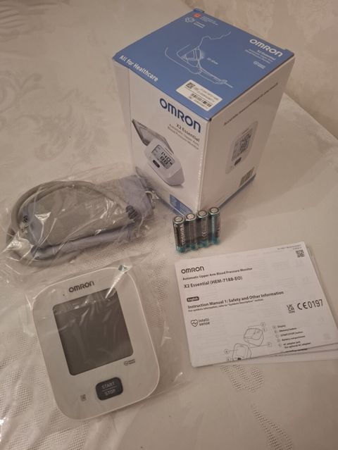 Omron X2 Essential (HEM-7188-E0) – avtomatik qolüstü təzyiq ölçən — Bakı