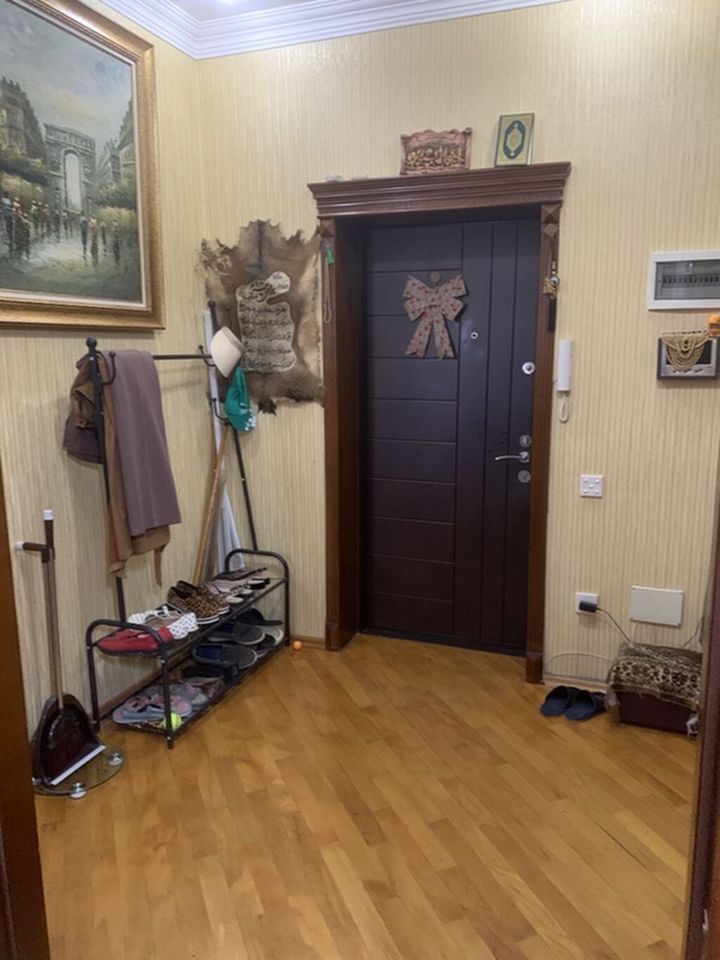 Klassik üslubda geniş qonaq otağı mebeli dəsti - 3 hissədən ibarət — Qonaq otağı üçün, Masazır (6)