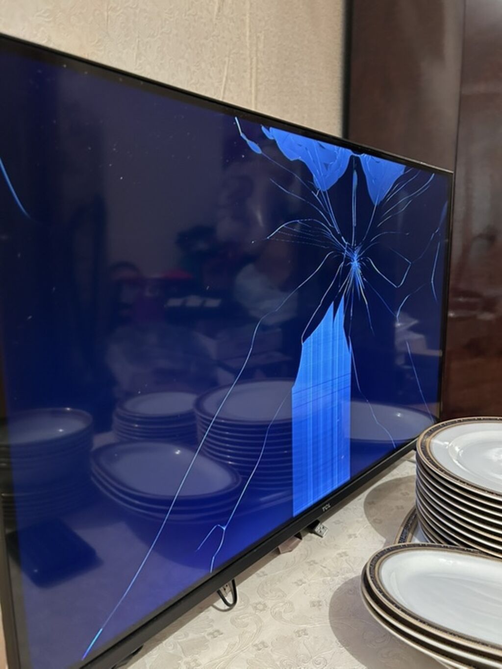 TCL smart televizor (təqr. 43–50 düym arası, nazik çərçivəli, iki — Televizorlar, Bakı (2)