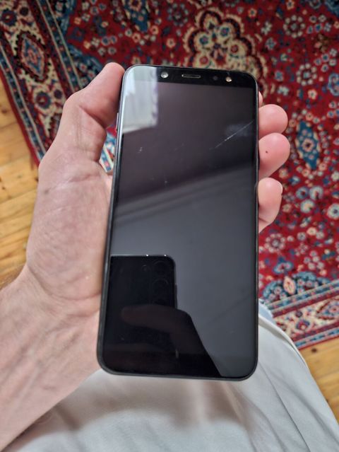 Samsung Galaxy A6, 32 GB, rəng - Qara, İki sim kartlı — Bakı