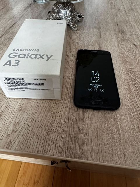 Samsung Galaxy A3 2017, 16 GB, rəng - Qara, İki sim kartlı — Bakı