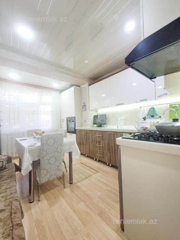 Satılır 2 otaqlı Bina evi menzil (Köhnə tikili), 60 m², 17-ci mikrorayon — Mənzil, Sumqayıt