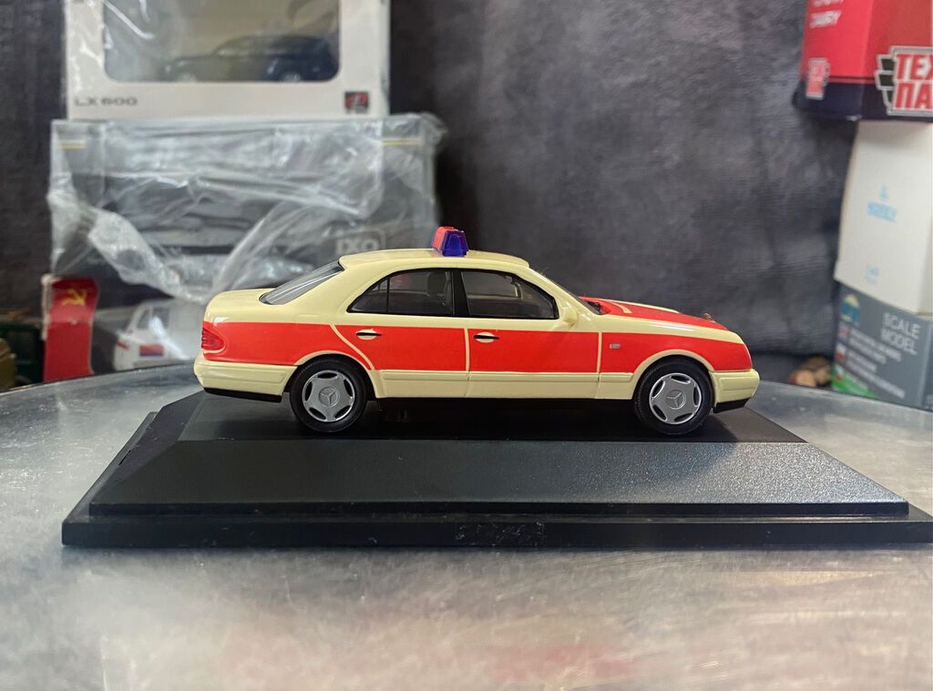 Mercedes, 1995 il, 1:43, Dəmir, Ödənişli çatdırılma — Modellar, Bakı (6)