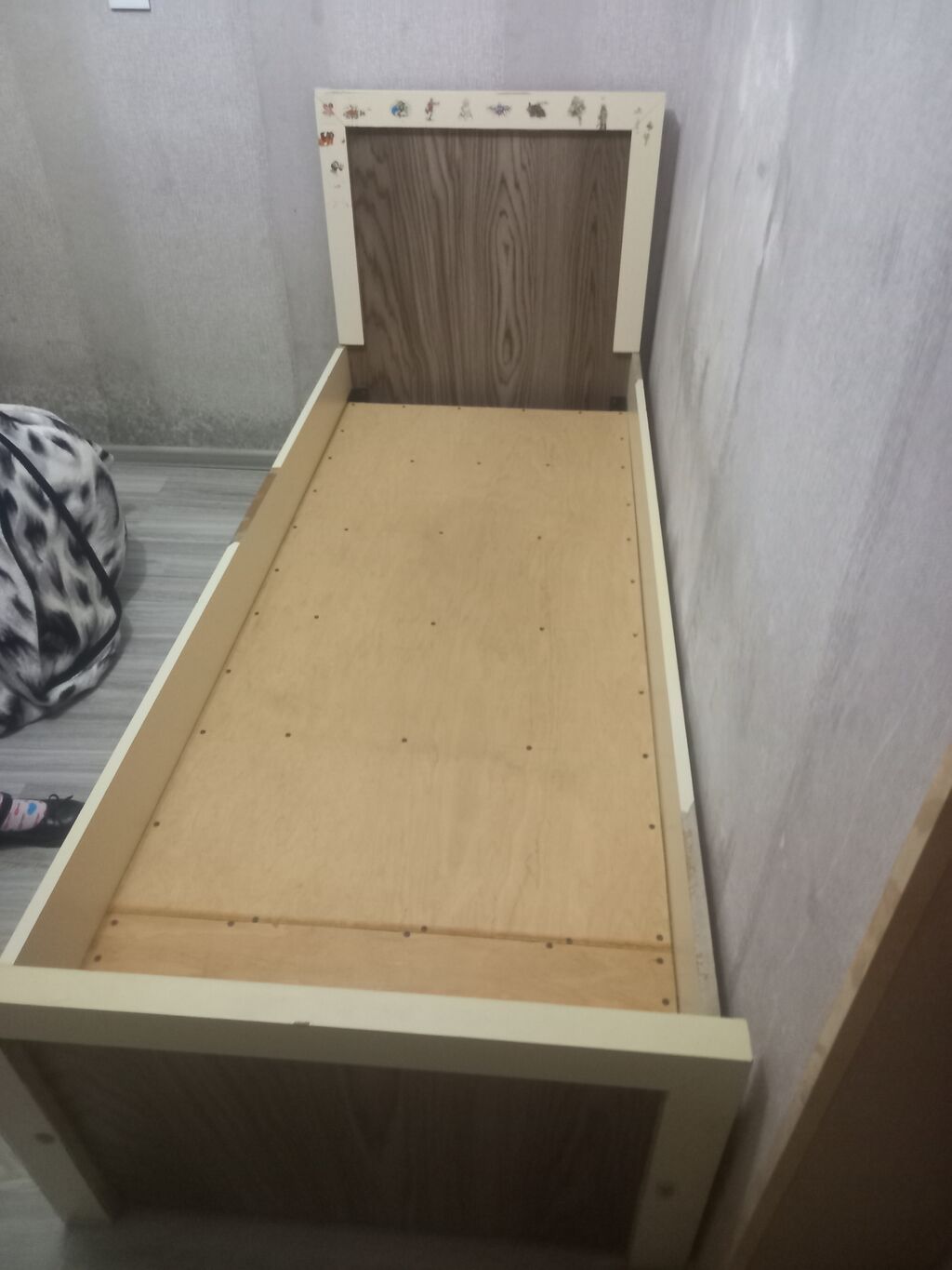 Salam yataq dest sekilde nece var heledir riyal alan gelib baxib — Yataq otağı mobilya dəstləri, Sumqayıt (10)