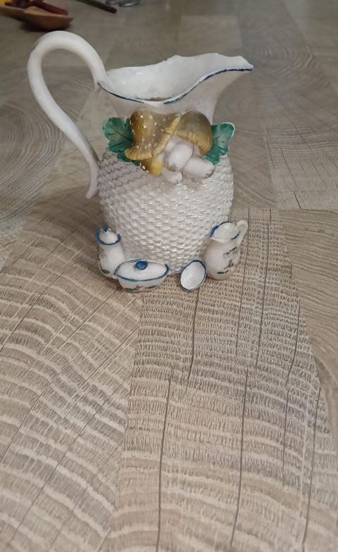 Dekorativ keramik sürahi və miniatür qablar dəsti. - Material — Bakı