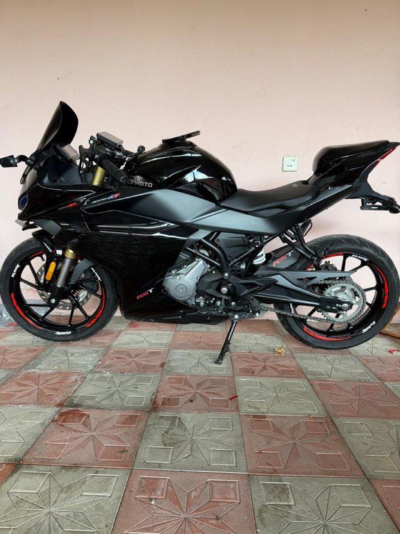 Cfmoto 250 SR, 250 sm3, 2025 il, yeni — Motosikletlər, Qəbələ (4)
