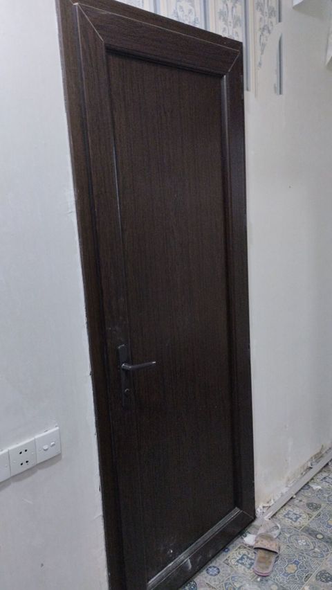 Hamam/tualet qapısı - Material: MDF-laminate örtüklü taxta qapı — Bakı