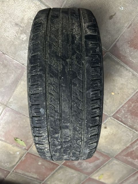 225/60 R17 avtomobil təkəri təkər göründüyü kimidi heç prablemi yoxdu — Cəlilabad