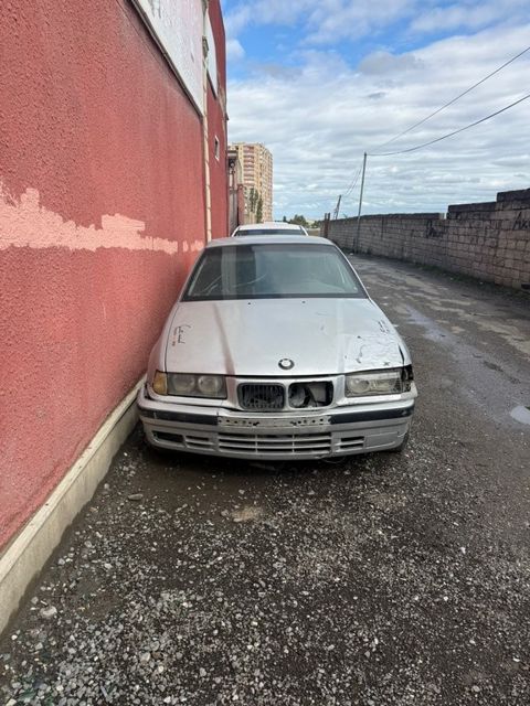 BMW 318, 1.8 L, 1994 il, 300 000 km — Bakı