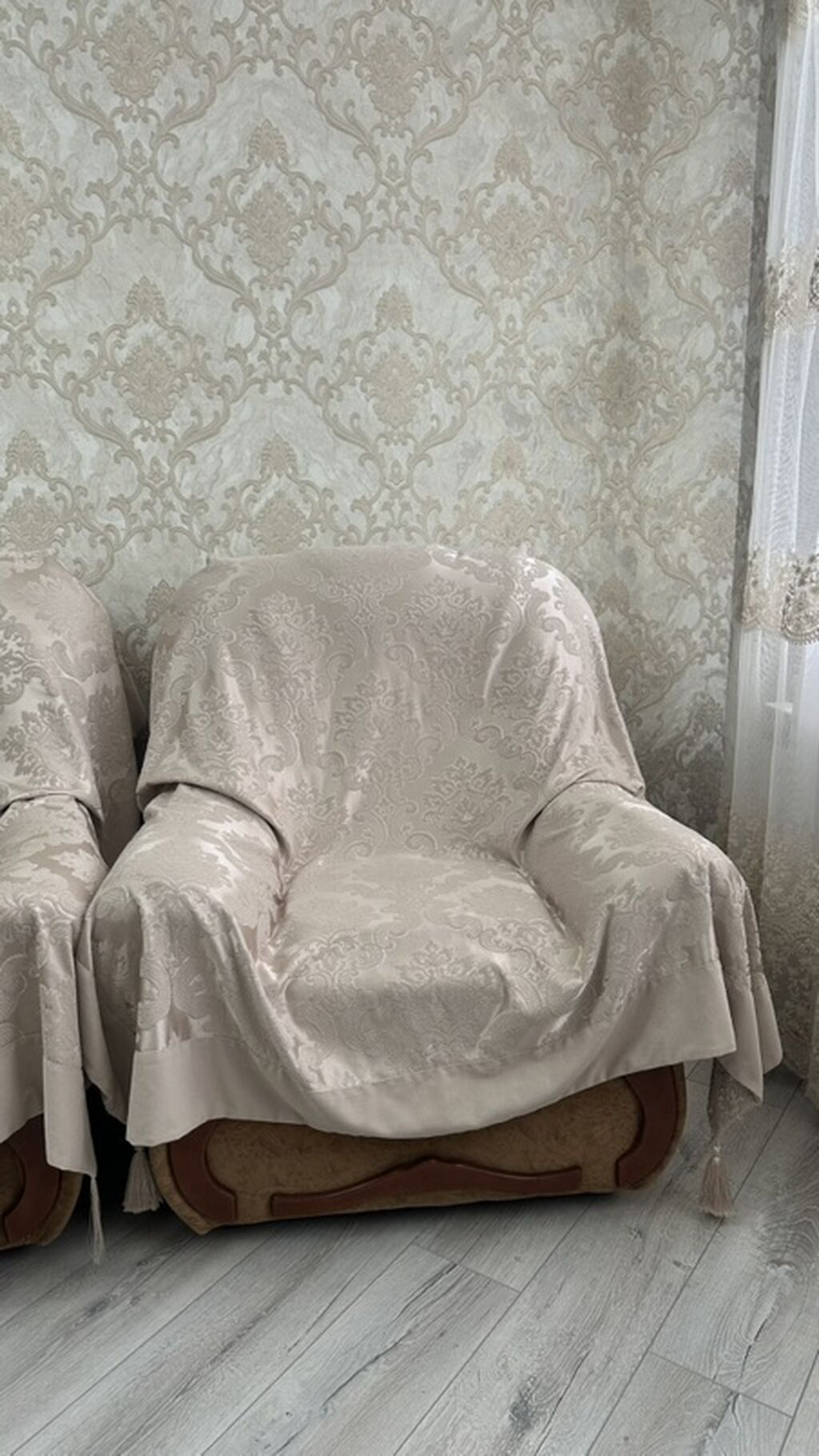 Klassik dəstdə yumşaq mebel: divan + 2 ədəd kreslo - Stil — Yumşaq mobilya dəstləri, Sumqayıt (3)