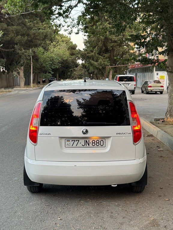 Skoda Roomster, 1.4 L, 2013 il, 360 000 km — Avtomobillər, Bakı (5)