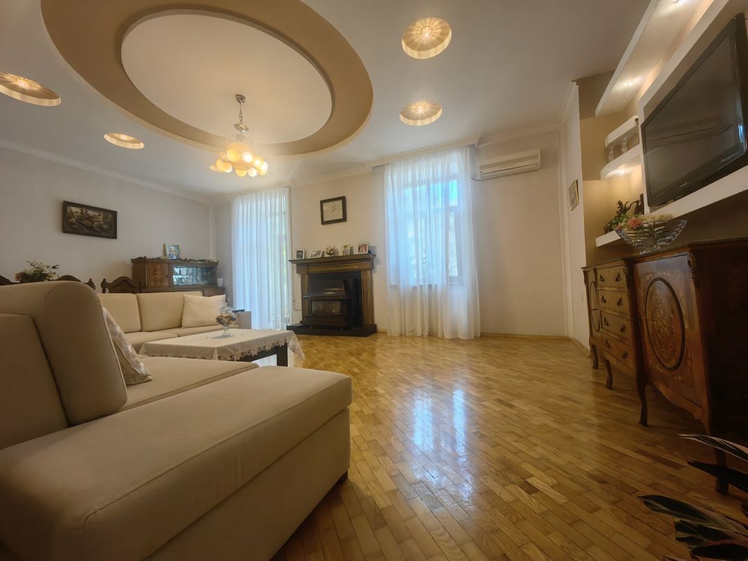 Satılır 3 otaqlı köhnə tikili 110 m² — Mənzil, Bakı (9)