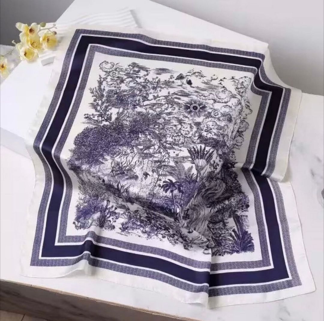 Qadın yaylığı TCS_2823, göy/ağ, 70x70 sm — Mallar, Bakı