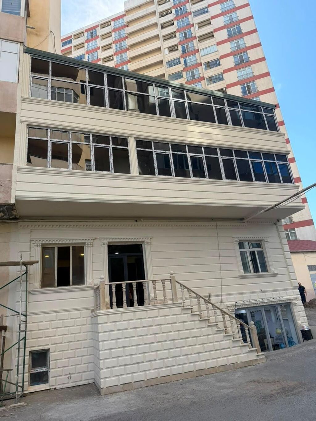Yasamal rayonunda, 20 Yanvar metrosunun yaxınlığında, sıx yaşayış — Əmlak, Bakı (8)