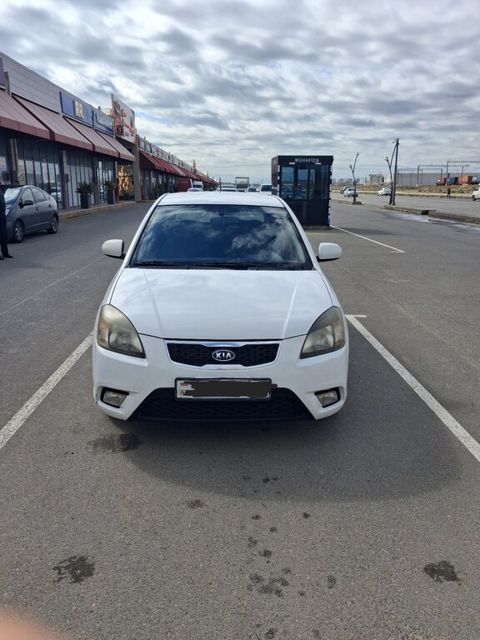 Kia Rio, 1.5 L, 2010 il, 420 450 km — Bakı