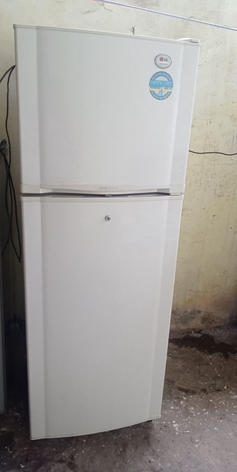 LG Nofros yaxşı işlək vəziyyətdədir, əla soyudur çürüyü yoxdur — Bakı