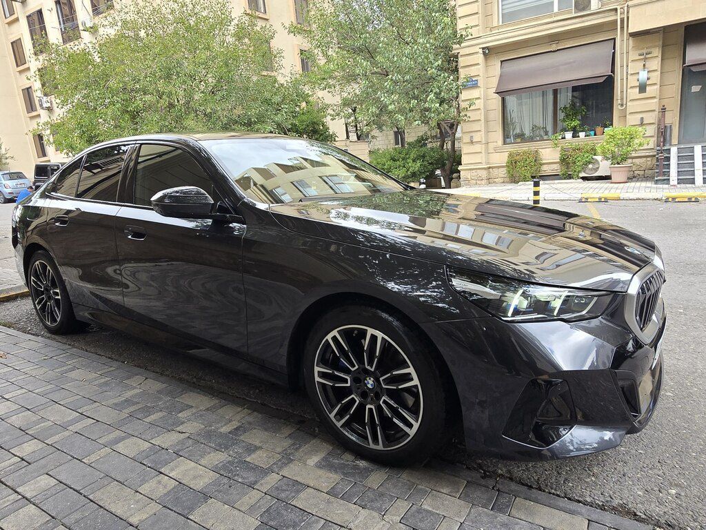 BMW 530, 2.0 L, 2025 il, 12 700 km 10-CA-044 — Avtomobillər, Bakı (7)