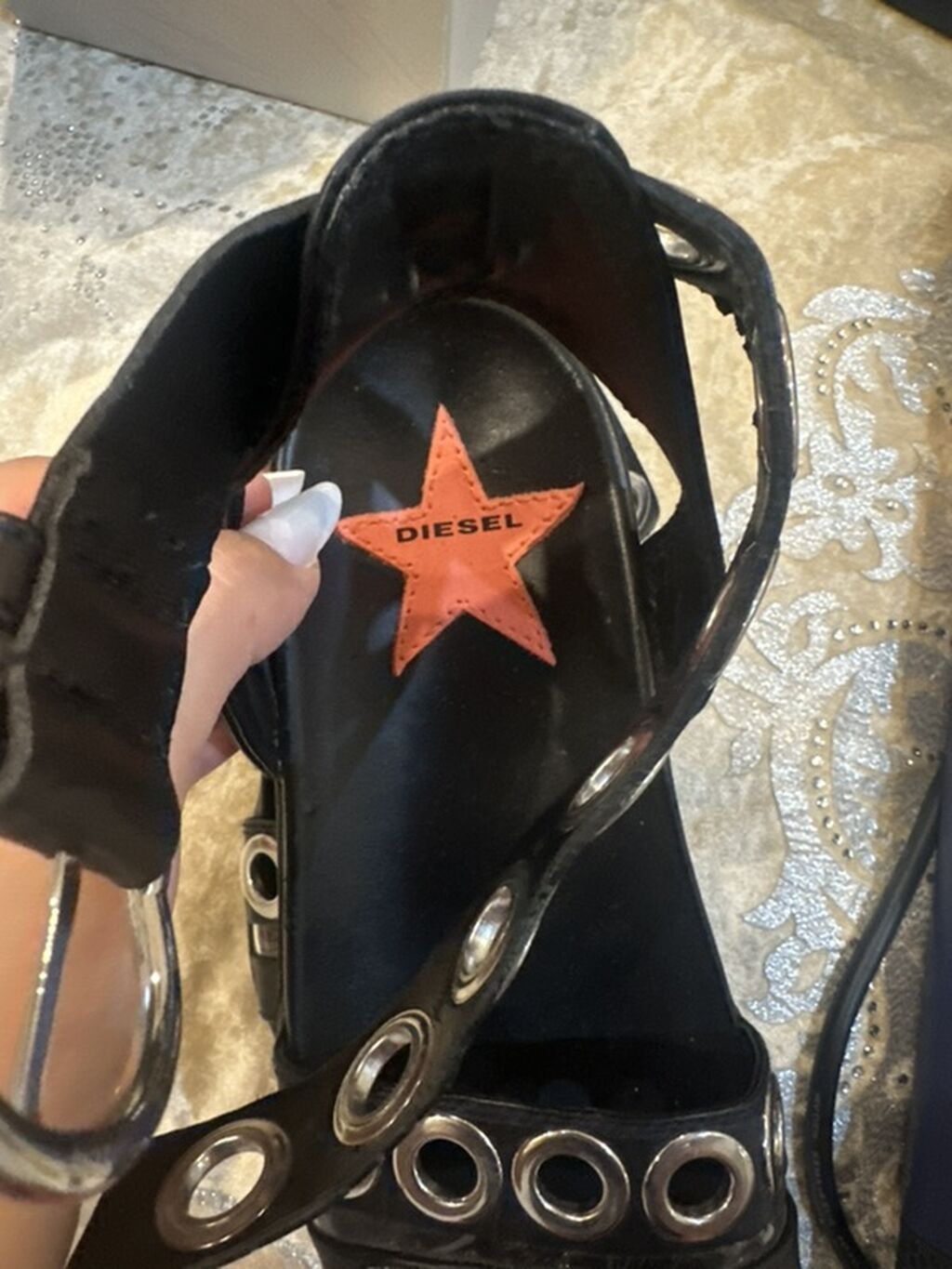 Diesel qadın sandaleti – qara rəngdə, qalın altlıqlı, şəhər üslubunda — Sandal, Bakı (4)