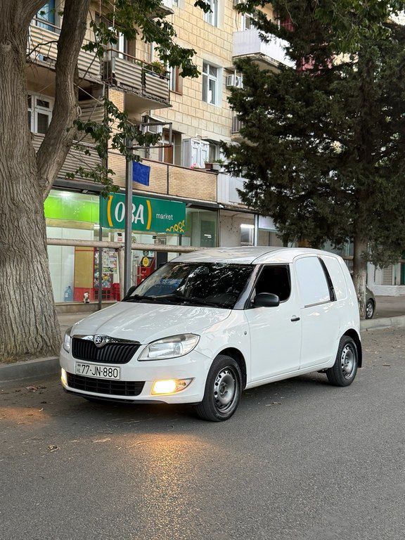 Skoda Roomster, 1.4 L, 2013 il, 360 000 km — Avtomobillər, Bakı (2)