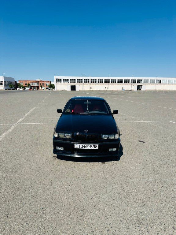 BMW 318, 1.8 L, 1993 il, 235 122 km — Avtomobillər, Gəncə