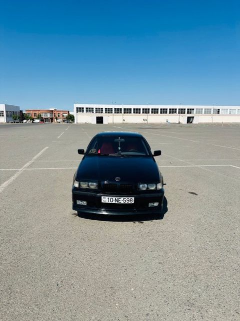 BMW 318, 1.8 L, 1993 il, 235 122 km — Gəncə