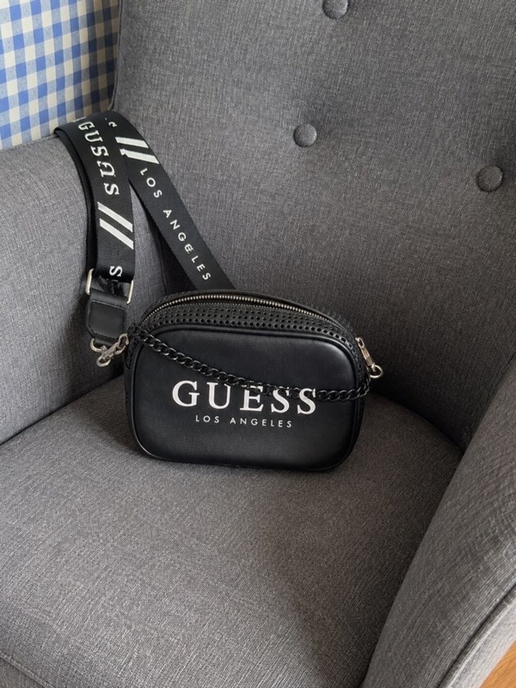 Çiyin çantası, Guess, İşlənmiş — Çantalar, çamadanlar, cüzdanlar, Bakı (2)