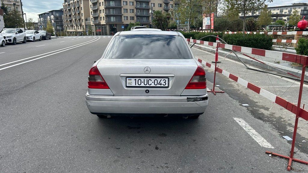 Mercedes C 180, 1.8 L, 1995 il, 390 000 km — Avtomobillər, Bakı (11)