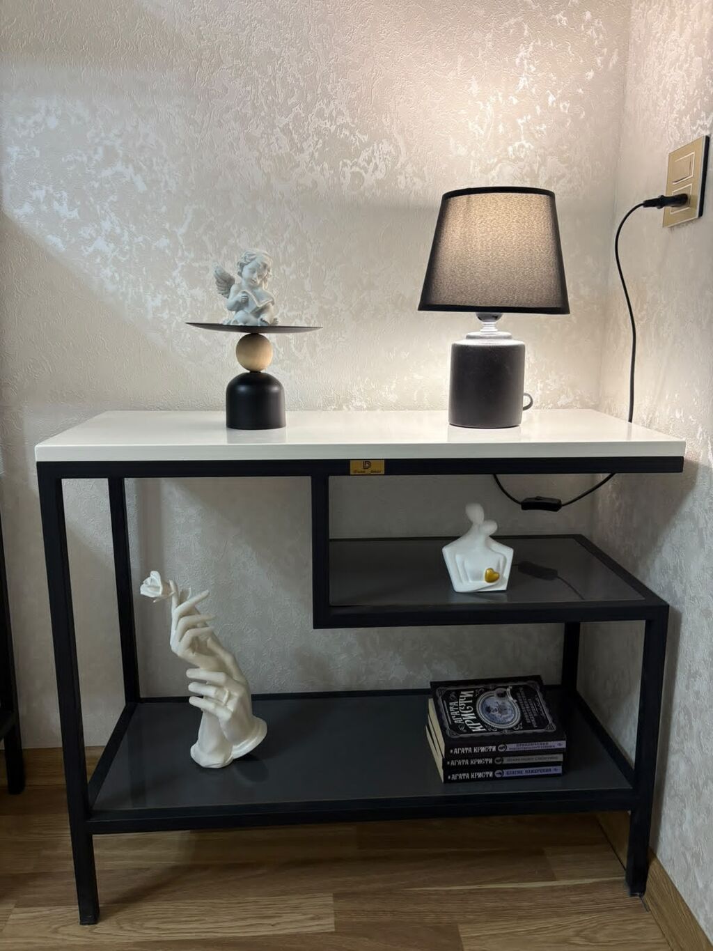 Modern loft üslubunda konsol/yan masa Unvani Hezi Aslanov - Dizayn — Masalar, Bakı (2)