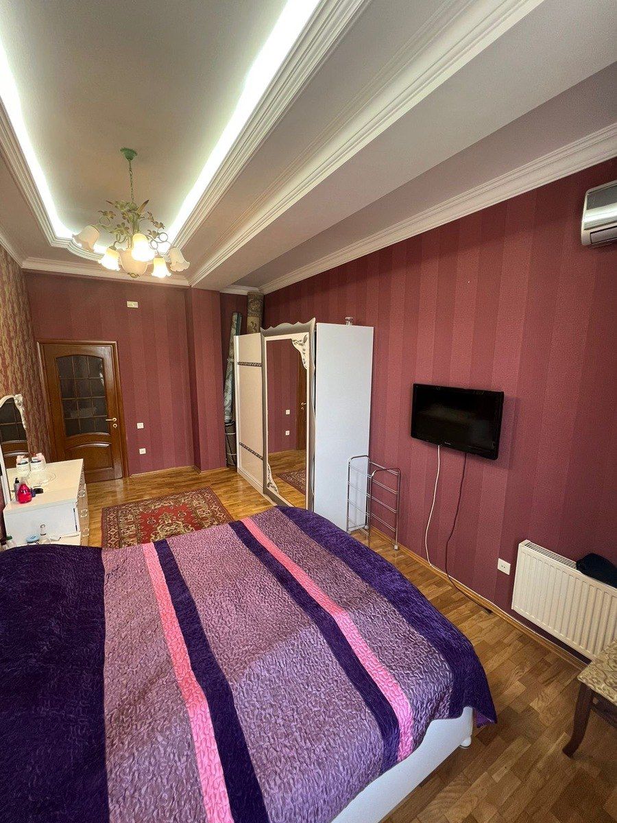 Satılır 4 otaqlı yeni tikili 200 m² — Mənzil, Bakı (10)