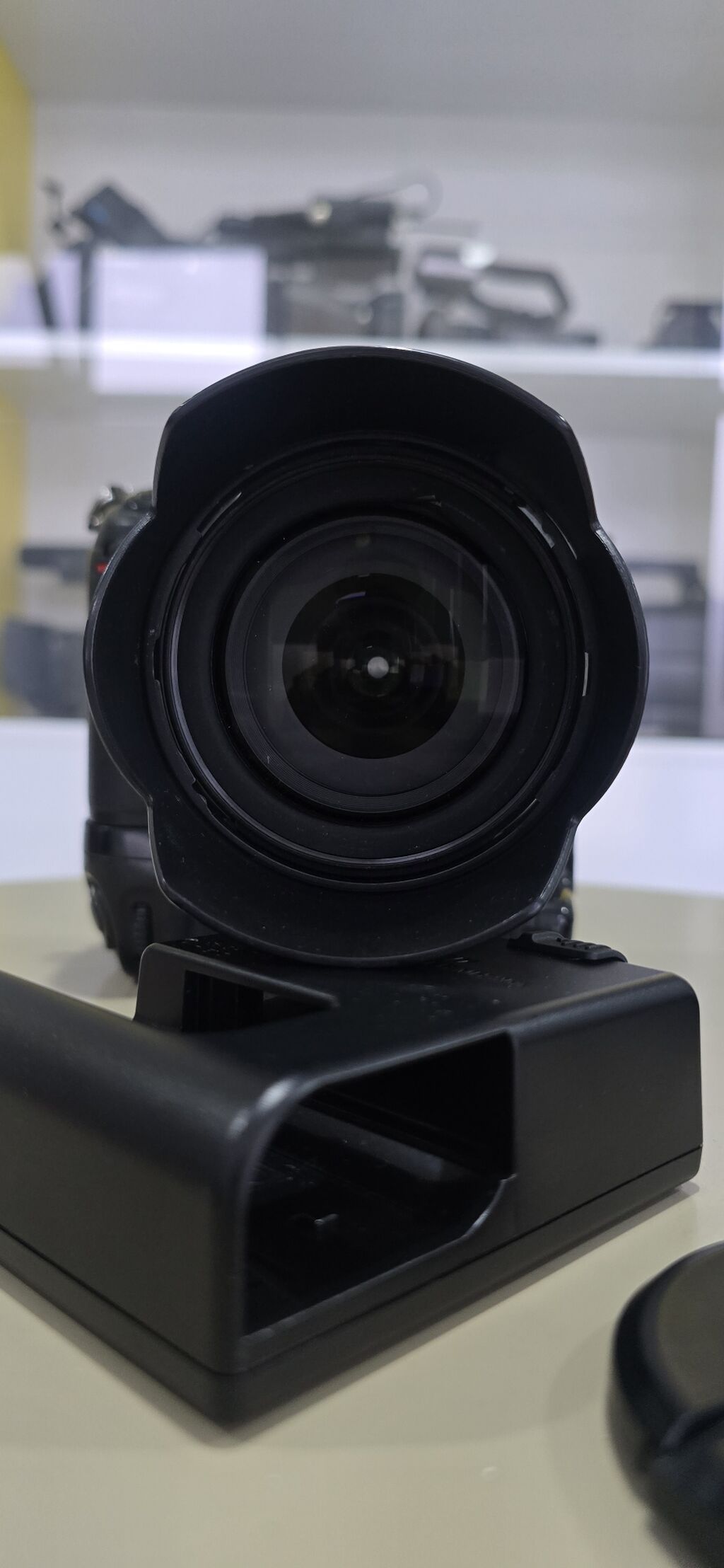 Nikon D7000/18-105 abiyektiflə + Qrip adaptr,batareka remen — Fotoaparat, Şəki (4)