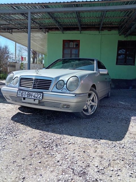 Mercedes E 230, 2.3 L, 1996 il, 560 000 km — Ucar