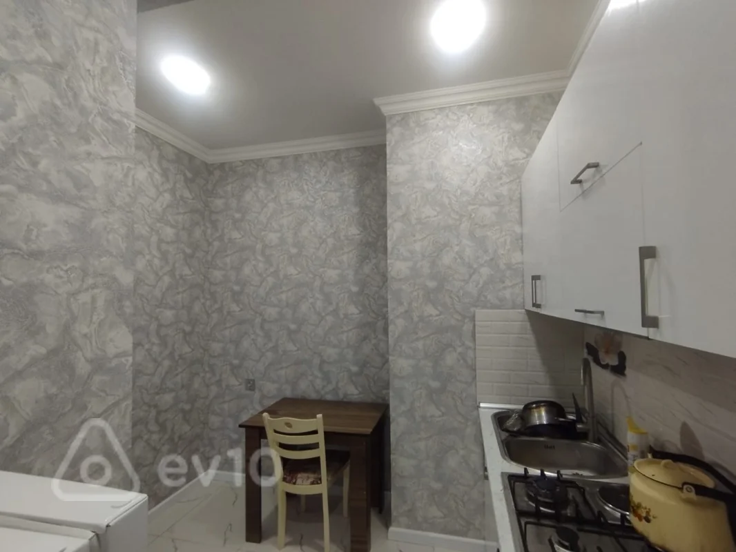 2 otaqlı mənzil, 70 m², 20 Yanvar küçəsi — kirayə — Mənzil, Bakı (7)