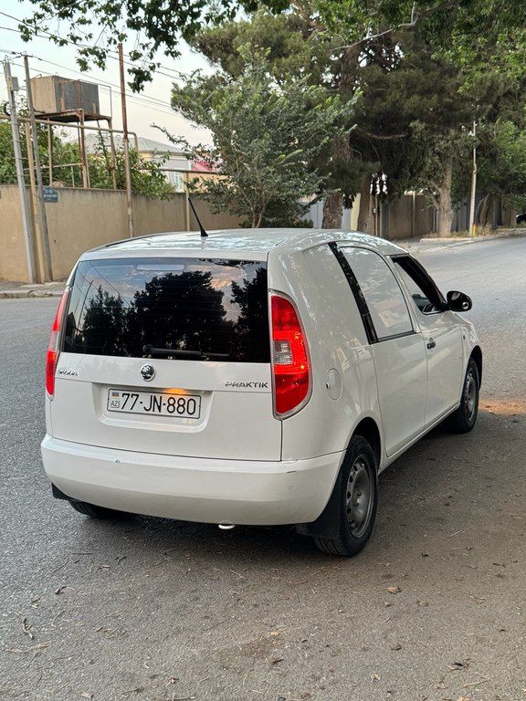 Skoda Roomster, 1.4 L, 2013 il, 360 000 km — Avtomobillər, Bakı (4)