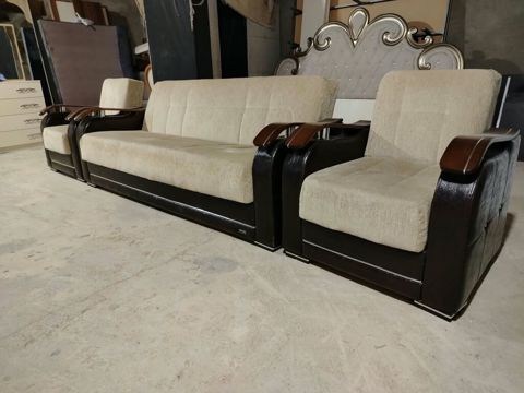 350 man(Suraxanı). Bellona divan kreslo dəsti, əla vəziyyətdədir — Bakı