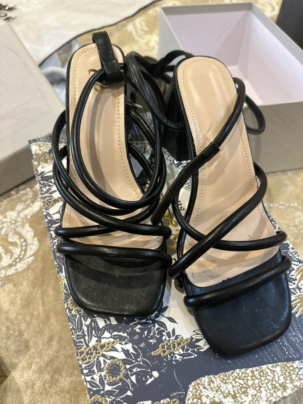 Qadın sandaleti – qara, dabanlı - Model: zərif çoxzolaqlı sandal — Sandal, Bakı (4)