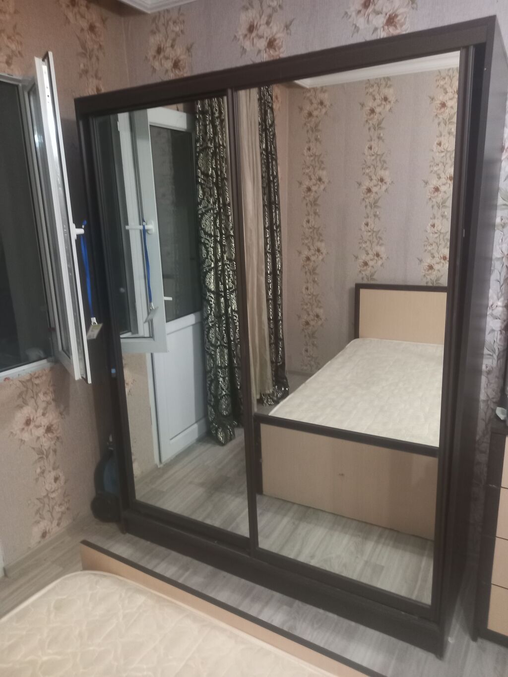 Salam yataq dest sekilde nece var heledir riyal alan gelib baxib — Yataq otağı mobilya dəstləri, Sumqayıt (2)