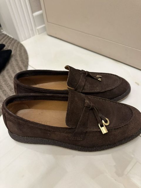 Məhsul: Hotiç brendi qadın loafers - Material: yumşaq təbii süet — Bakı