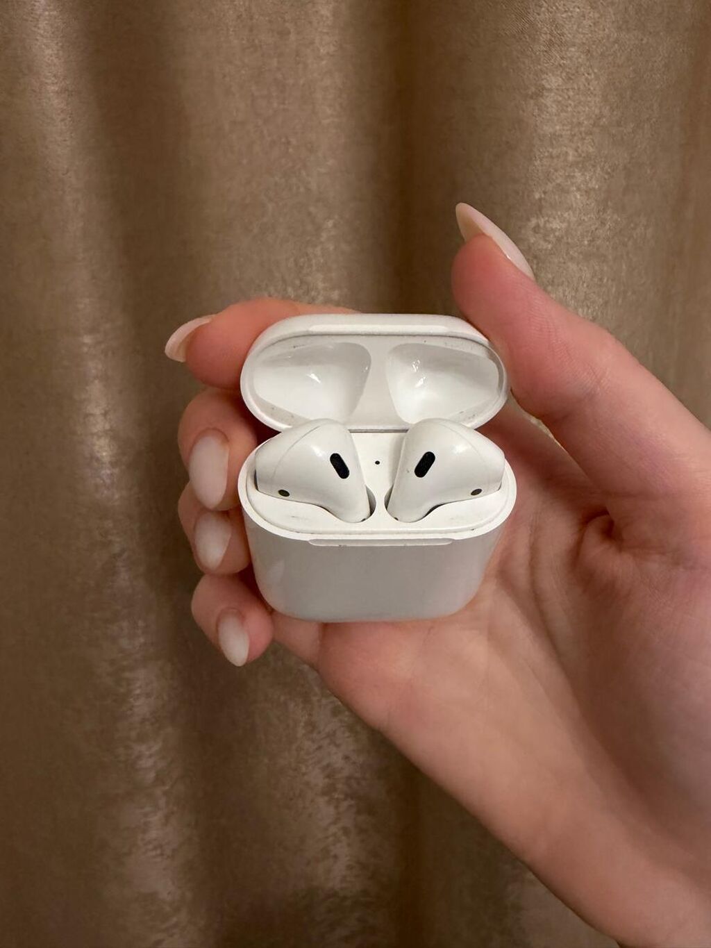 Apple AirPods (1-ci/2-ci nəsil dizaynı) – şarj qutusu ilə - Rəng: ağ — Qulaqcıqlar, Bakı (3)