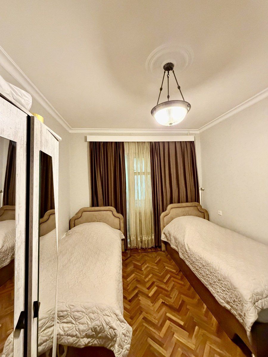 Satılır 2 otaqlı köhnə tikili 65 m² — Mənzil, Bakı (10)