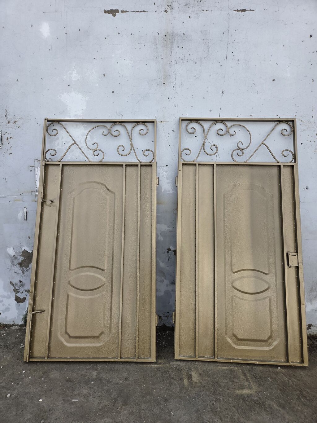 Metall qapı dəsti – dekorativ şəbəkəli üst hissə ilə - Material: tam — Pəncərələr, qapılar, balkonlar, Bakı (7)