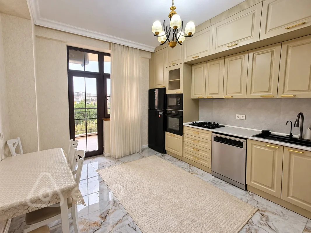 3 otaqlı mənzil, 110 m², Rüstəm Rüstəmov — kirayə — Mənzil, Bakı (8)