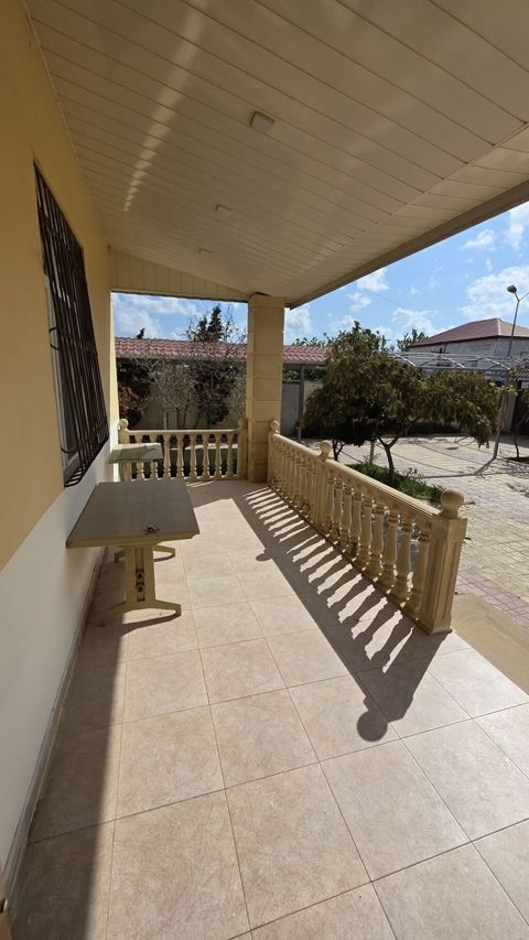 Satılır — 6 sotda 6 otaqlı ev Sahə: 124 m² Torpaq sahəsi: 6 sot — Ev, bağ, kottec