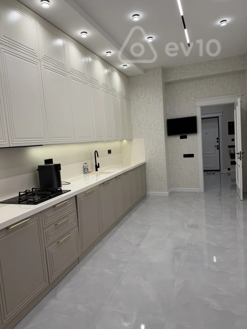 3 otaqlı mənzil, 150 m², Azərbaycan prospekti — kirayə — Mənzil, Bakı (5)