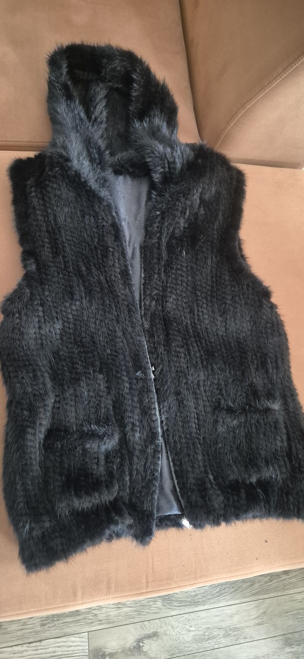 Qara tebii norkali xəz jilet - Model: Kapüşonlu, qolsuz jilet — Yelek, Bakı