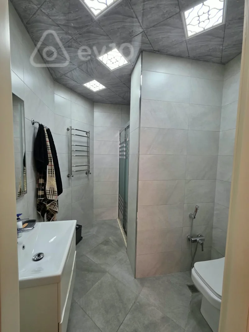 3 otaqlı mənzil, 98 m², İnşaatçılar Prospekti — kirayə — Mənzil, Bakı (9)