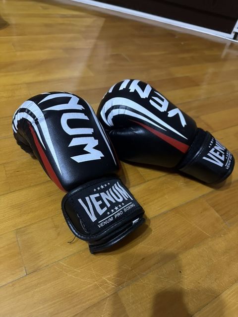 Venum Pro Boxing boks əlcəkləri - Brend: Venum - Seriya: Venum Pro — Bakı