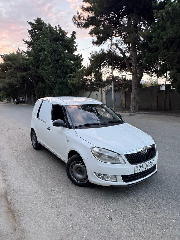 Skoda Roomster, 1.4 L, 2013 il, 360 000 km — Avtomobillər, Bakı (11)