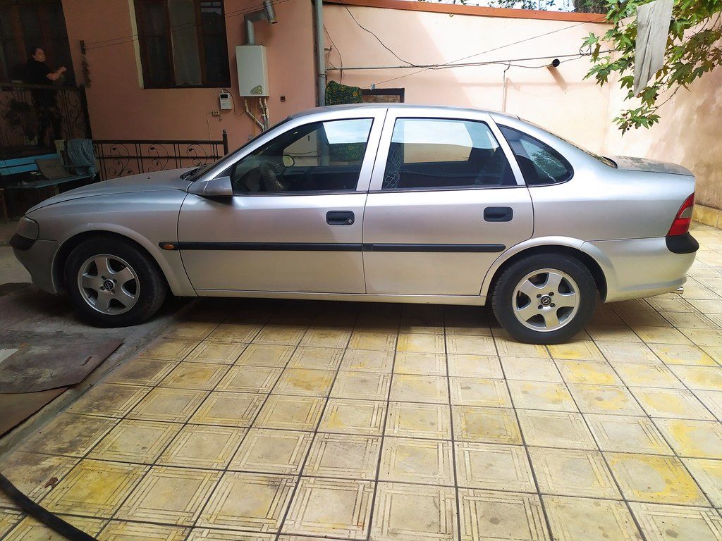 Opel Vectra, 1.6 L, 1997 il, 257 720 km — Avtomobillər, Gəncə (3)